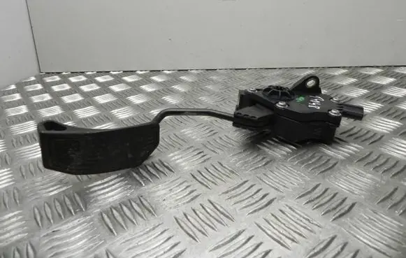 Toyota Prius (XW30) Accelerator throttle pedal 7811012040 T4048