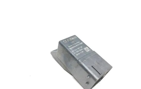 Peugeot 5008 II Glow plug pre-heat relay 9803299780 20191105