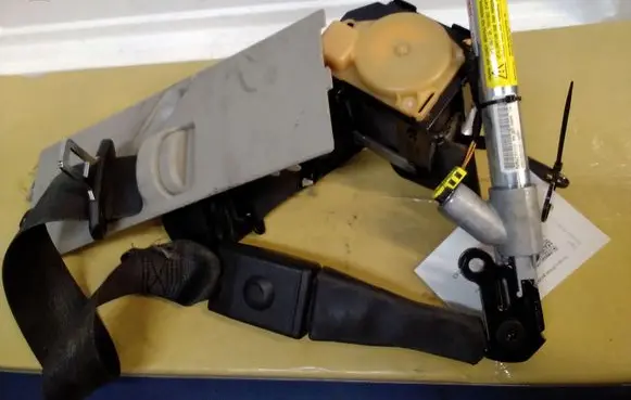 Opel Insignia A Front seatbelt 3063932AA