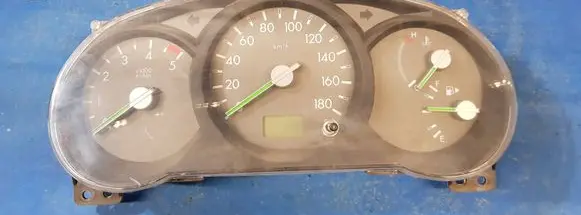 Mazda BT-50 Speedometer (instrument cluster) UR8255430A 1575302094