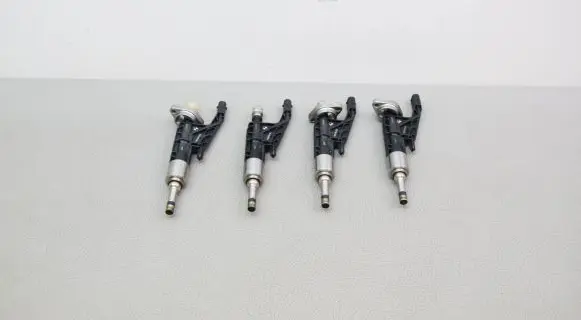 BMW X1 E84 Fuel injectors set 0261500482