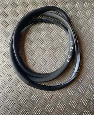 Audi A4 S4 B7 8E 8H Front door rubber seal 8E0831721B 8E0831721
