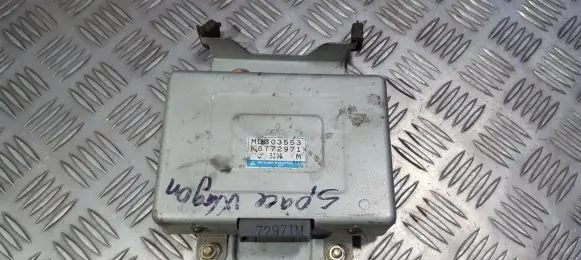 Mitsubishi Space Wagon Engine control unit/module md303553 k8t72971