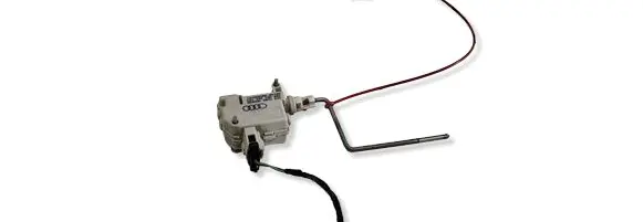 Audi A4 S4 B6 8E 8H Fuel tank cap lock motor 3B0959781 N05055 8E0862153