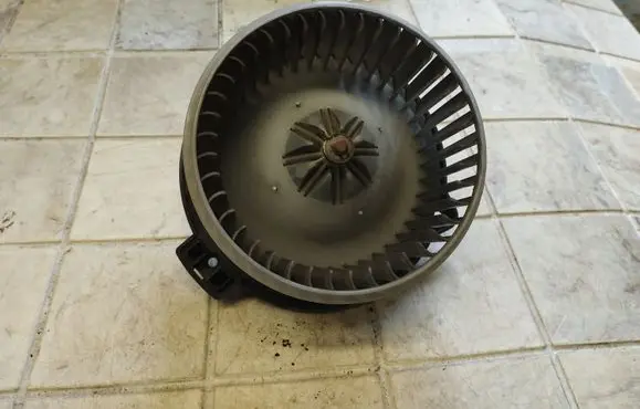 Toyota RAV 4 (XA20) Heater fan/blower 194000145011C