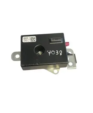 BMW Z4 E85 E86 Aerial antenna amplifier 9325735