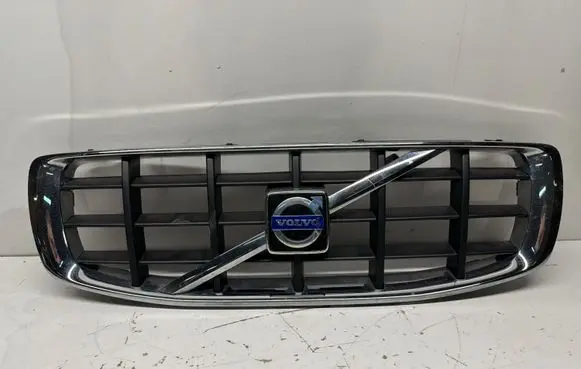 Volvo XC70 Front bumper upper radiator grill 30678682