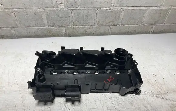 Volvo XC90 Rocker cam cover 31670228