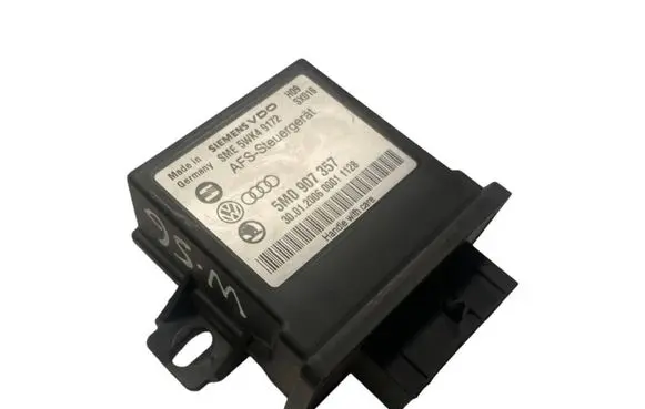 Volkswagen PASSAT B6 Light module LCM 5M0907357 5WK49172