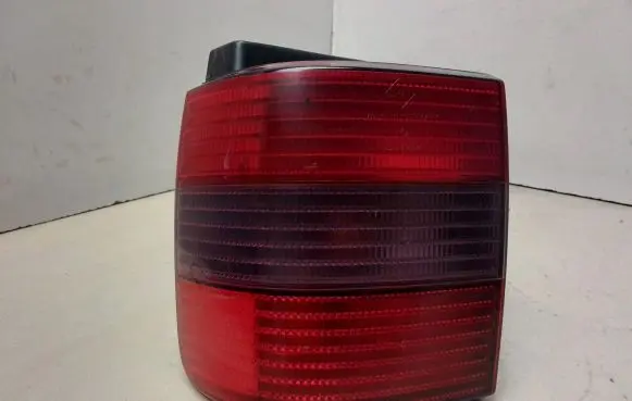 Volkswagen PASSAT B4 Rear/tail lights 3A9945111B