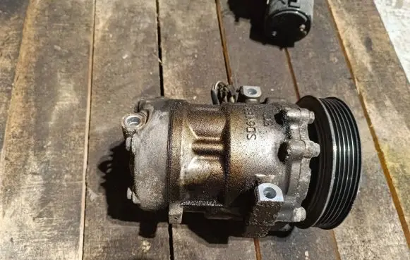 Opel Tigra B Air conditioning (A/C) compressor (pump)