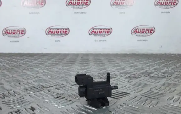 Renault Megane II Vacuum valve 72244800