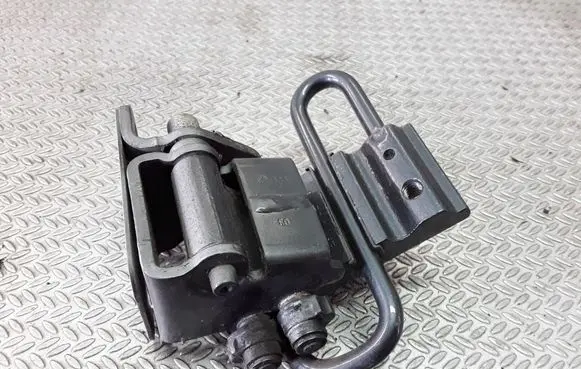 Audi A4 S4 B6 8E 8H Rear door lower hinge 8E0833412