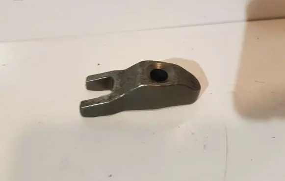 KIA Sportage Fuel Injector clamp holder 338142A402