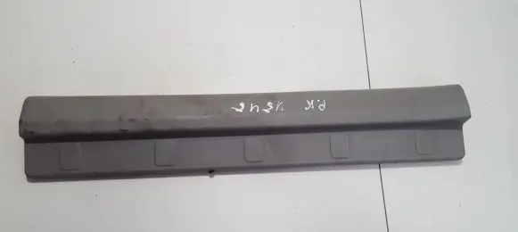 Nissan X-Trail T30 Front sill trim cover 769528H300
