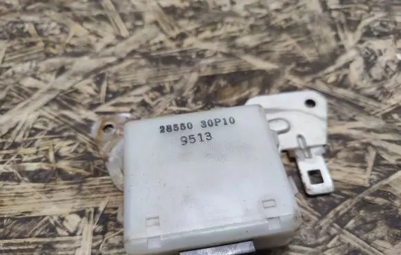 Nissan 240ZX, 280ZX, 300ZX Window wiper interval relay 2855030P10