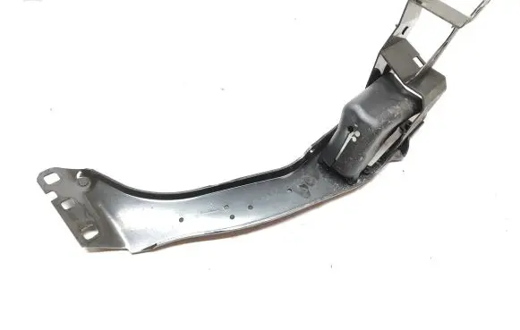 Headlight/headlamp mounting bracket