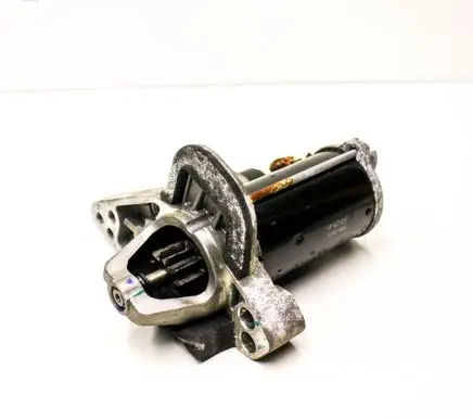 Renault Captur II Starter motor 233001560R