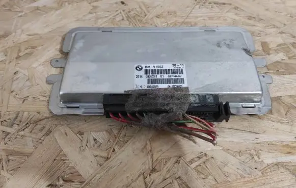 BMW 7 F01 F02 F03 F04 Air suspension control unit module (rear) 6855281 000290537 00404884F5