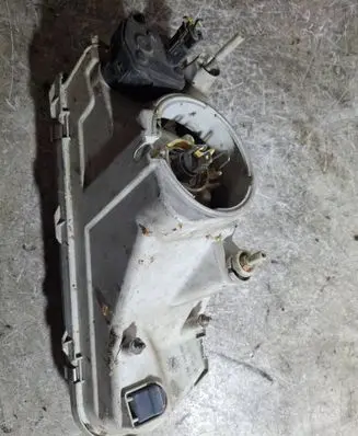 Mitsubishi Carisma Headlight/headlamp 14525900L