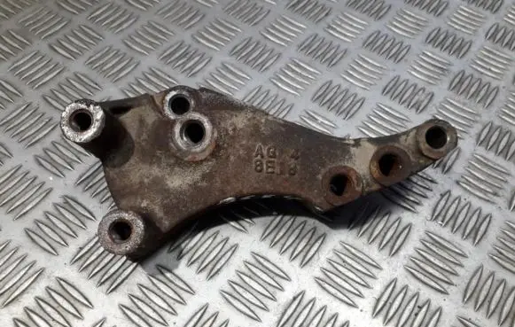 Honda Accord Engine mounting bracket