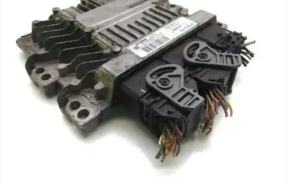 Renault Scenic II - Grand scenic II Engine control unit/module 8200804775 8200807626 S122326113A