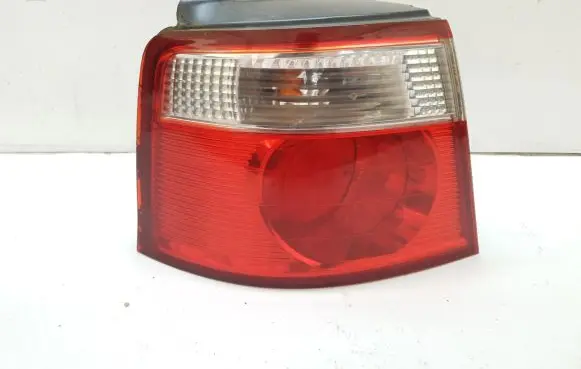 KIA Carens II Rear/tail lights
