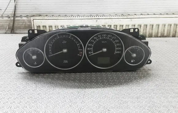 Jaguar X-Type Speedometer (instrument cluster) 1X4F10B885AB
