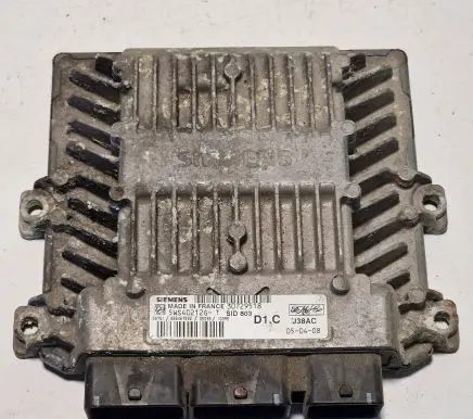 Volvo V50 Engine control unit/module 5WS40212GT 30729518