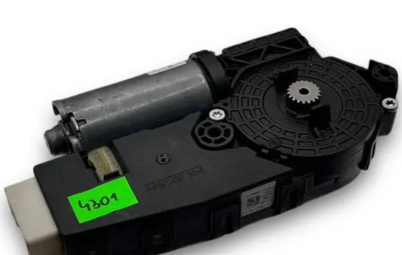 Mercedes-Benz A W176 Central body control module A4301 A1769003304