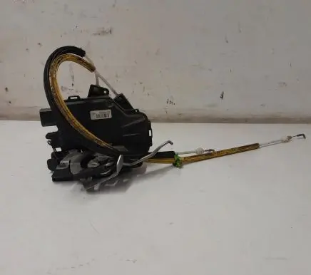Audi A6 S6 C5 4B Rear door lock 4B0839015G