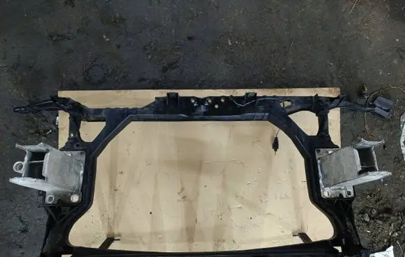 Audi A5 8T 8F Radiator support slam panel bracket 8K0805499