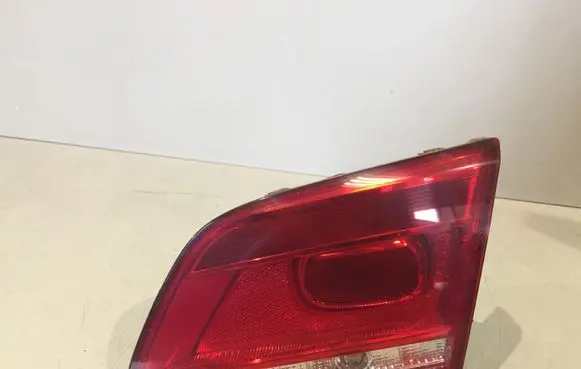 Volkswagen PASSAT B7 Tailgate rear/tail lights 3AE945094J