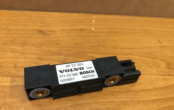 Volvo V70 Airbag deployment crash/impact sensor 8622365 000881 080500