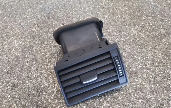Audi A8 S8 D3 4E Dashboard side air vent grill/cover trim 4E0820901