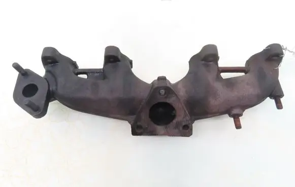Volkswagen PASSAT B5 Exhaust manifold 028253033S