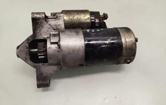 Peugeot 406 Starter motor M001T80481