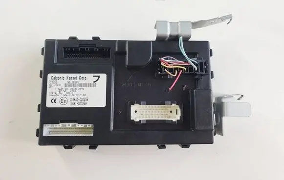 Infiniti M Y51 Center console control module 284B11MF0E