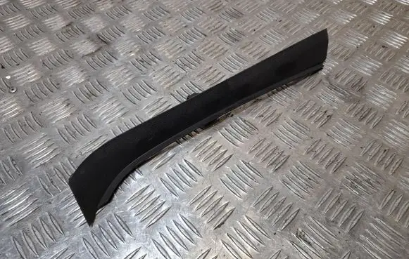 Volkswagen Jetta VI Foot area side trim 561868238