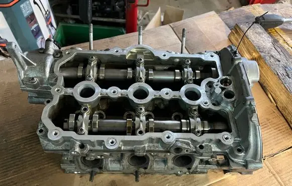 Audi Q5 SQ5 Engine head 06E103285