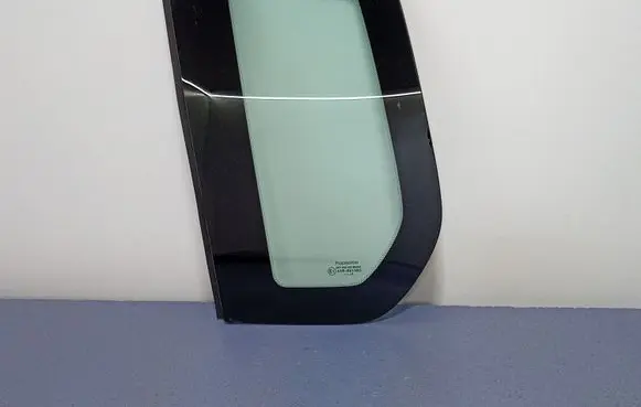 Mazda 2 Rear side window