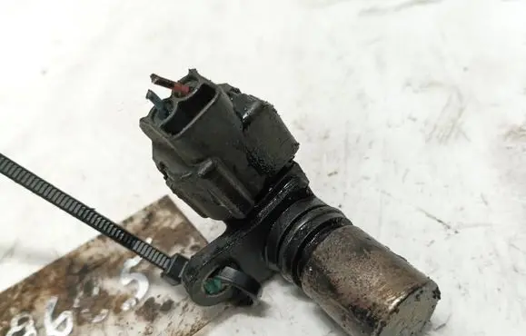 Mazda 6 Camshaft position sensor RF5C18230 0296001300