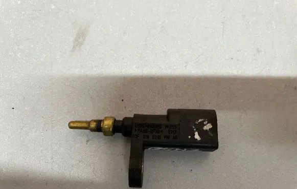 Volkswagen Polo V 6R Sensor 03F919501B