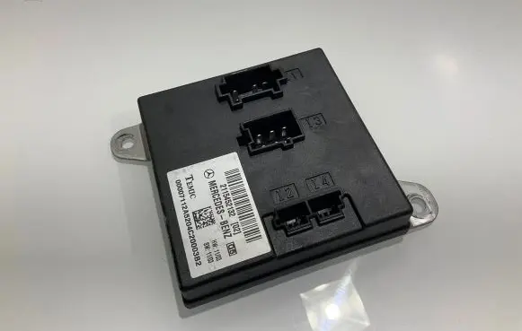 Mercedes-Benz E W211 Comfort/convenience module 2115452132 00007112A5200C00
