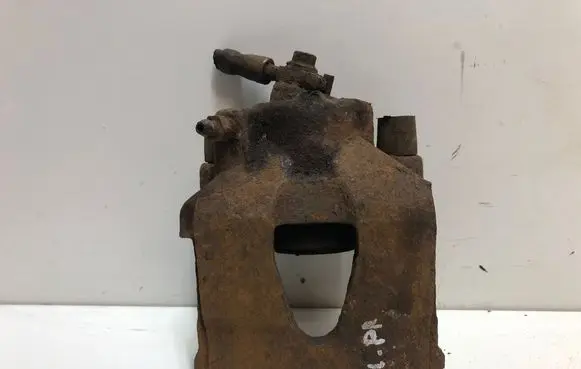 Volkswagen Golf IV Front brake caliper