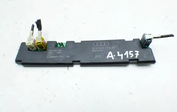 Seat Exeo (3R) Aerial antenna amplifier 8E5035225AF