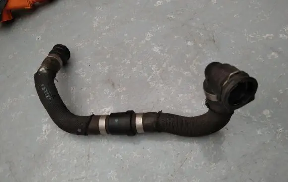 Peugeot 208 Engine coolant pipe/hose 660