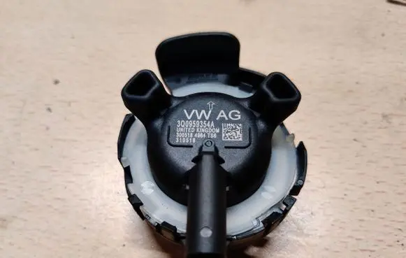 Seat Leon (5F) Airbag deployment crash/impact sensor 3Q0959354A
