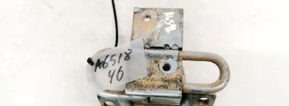 Audi A4 S4 B5 8D Rear door lower hinge 4A0833411A