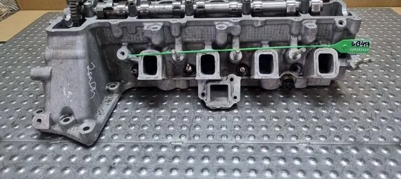 BMW 3 E90 E91 Engine head 7785876 7781211